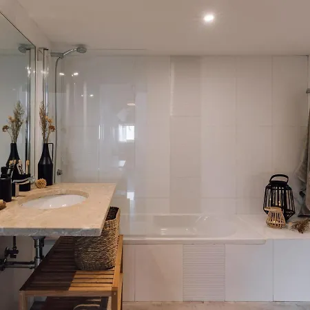 Molako - 1 Bedroom Penthouse In Principe Real ליסבון